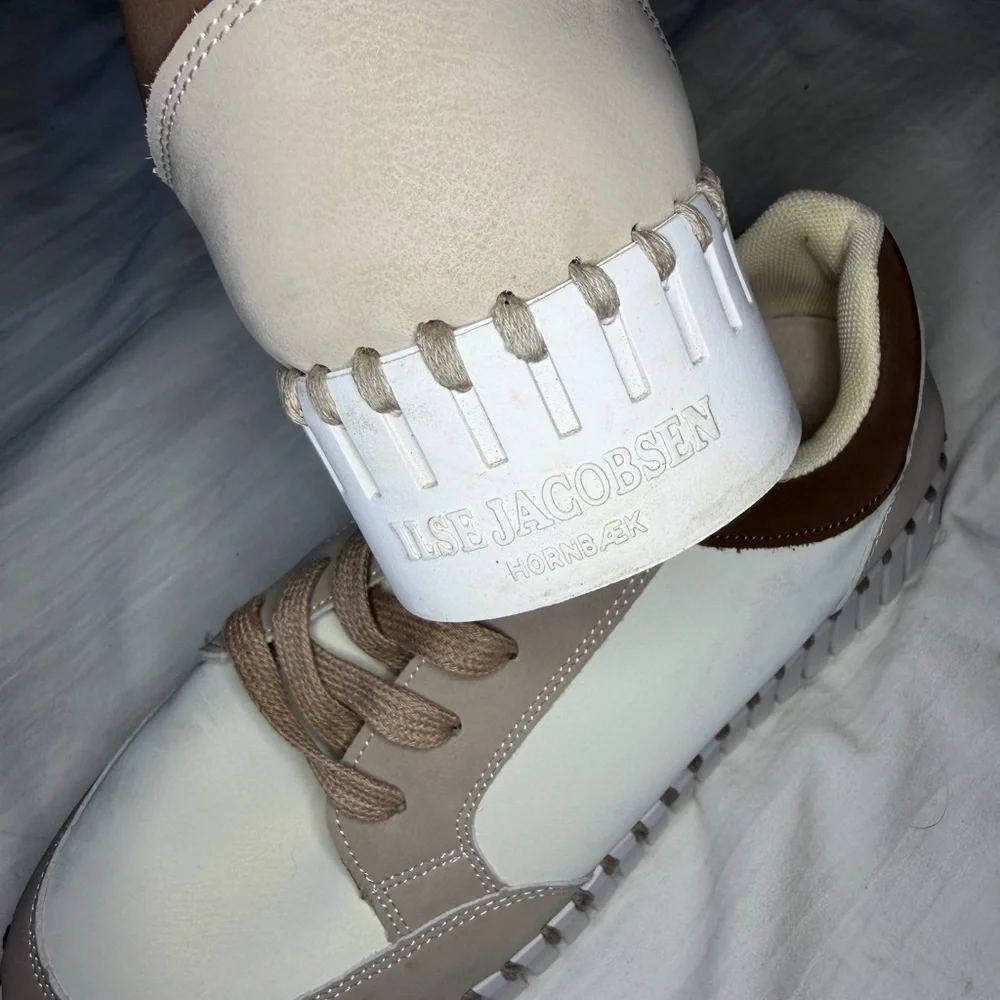 Ilse Jacobsen Cream and Brown Sneakers - Picture 3 of 3